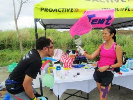 I paced my friend JM Mina when he reached the tent and made sure he was well-groomed for the finish line photo.
